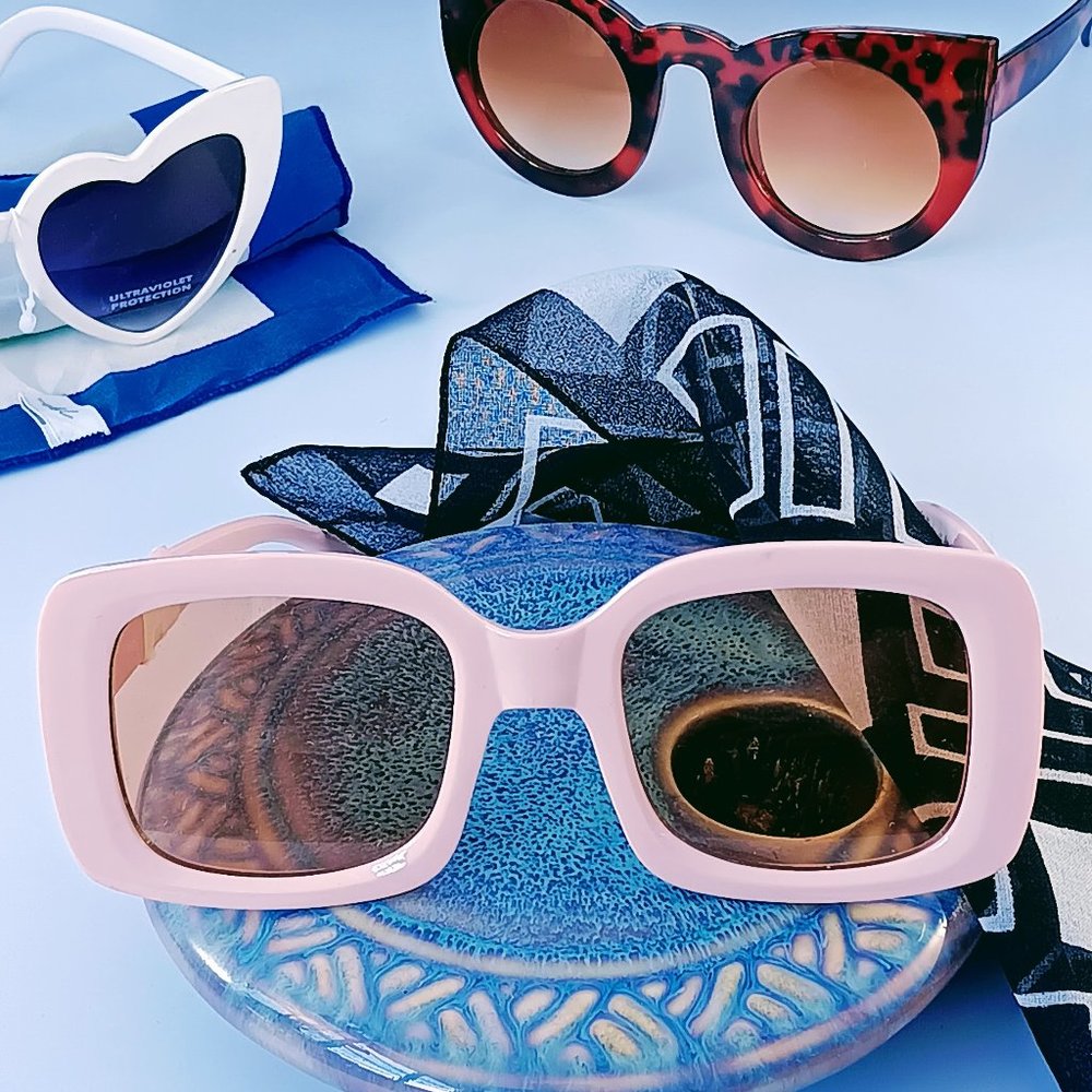 Pink Elegance: Brand New Trendy Oversized Retro Sunglasses with UV Protection